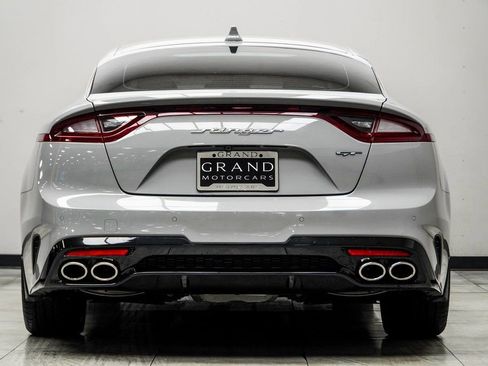 Used 2020 Kia Stinger GT1 image 12