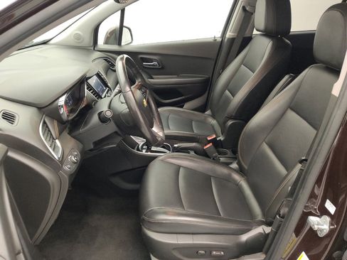 Used 2020 Chevrolet Trax Premier AWD/4WD image 17