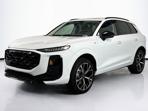 New 2026 Audi Q3 quattro 2.0T AWD/4WD image 1