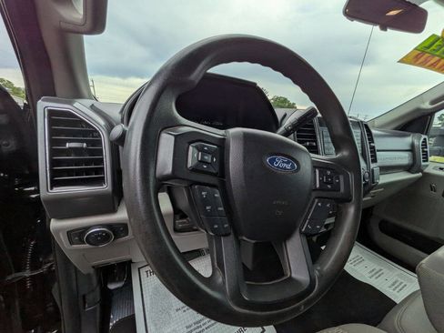Used 2019 Ford F250 XLT w/ Snow Plow Prep Package AWD/4WD image 14