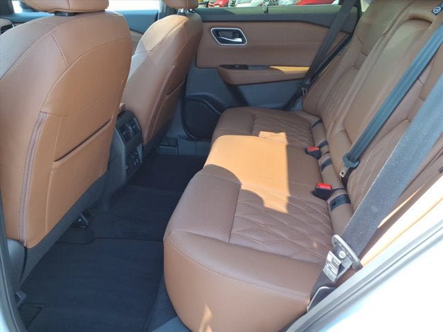 Certified 2026 Nissan Rogue Platinum w/ Platinum Premium Package AWD/4WD image 12