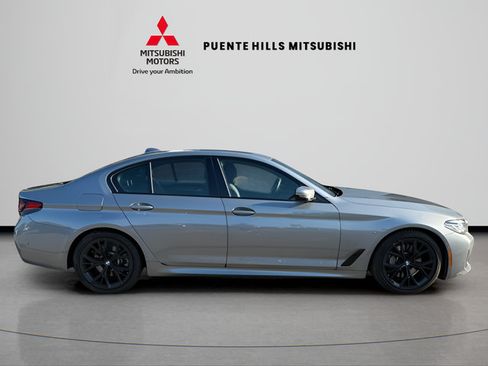 Used 2023 BMW 530i w/ M Sport Package RWD image 4
