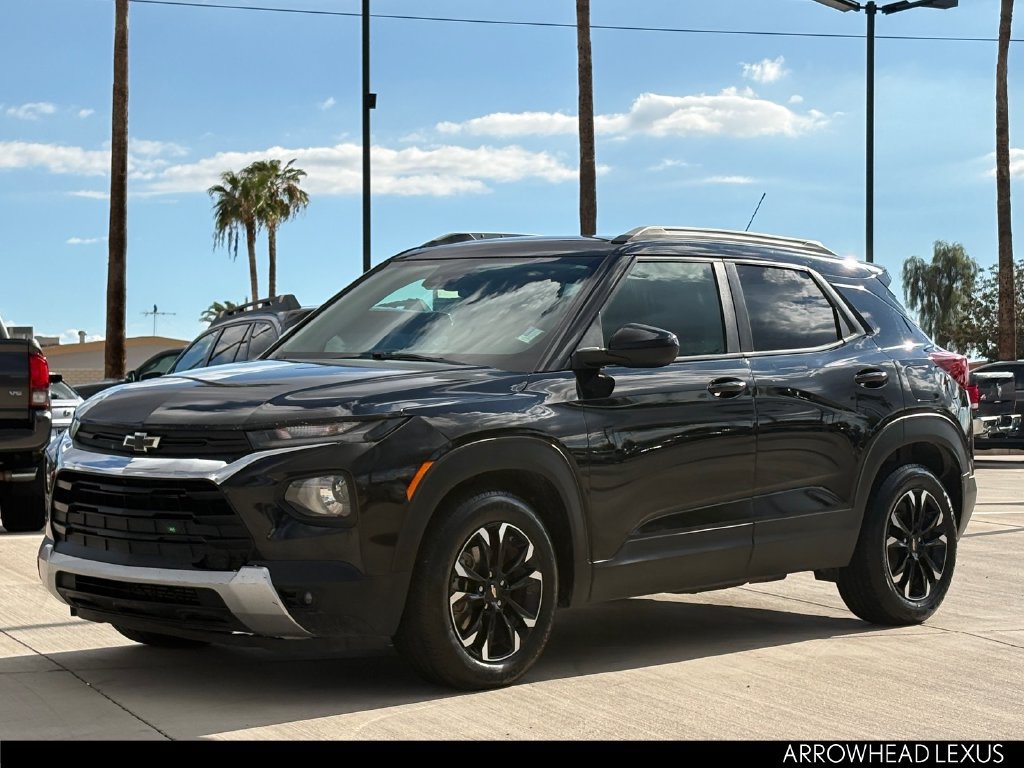 Used 2021 Chevrolet TrailBlazer LT w/ Convenience Package FWD image 2