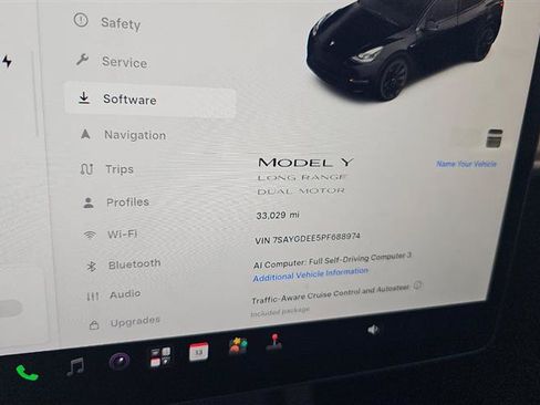 Used 2023 Tesla Model Y Long Range AWD/4WD image 3