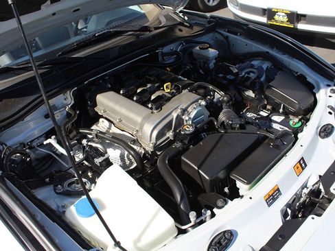 Used 2016 MAZDA MX-5 Miata Grand Touring RWD image 27