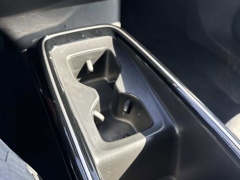 Certified 2025 Volkswagen ID.4 Pro AWD/4WD image 25
