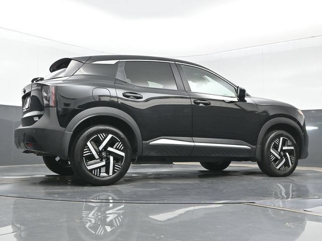 Used 2025 Nissan Kicks SV w/ Charging Package FWD image 25
