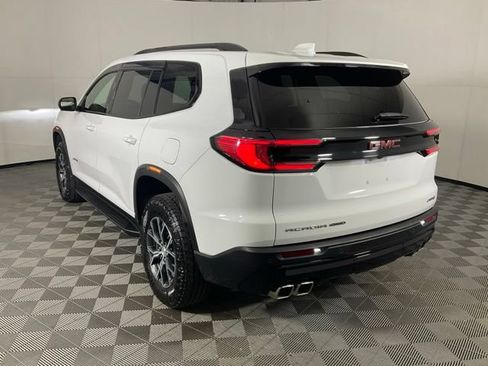 Used 2025 GMC Acadia AT4 AWD/4WD image 4