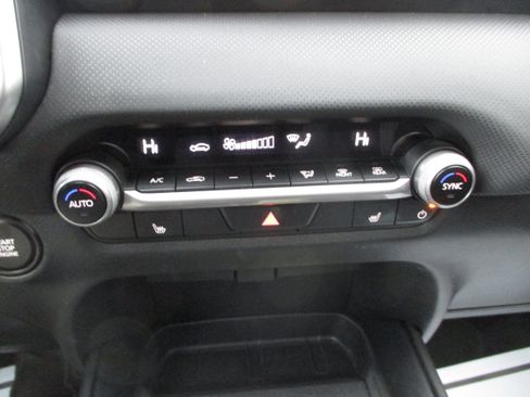 Used 2025 MAZDA CX-50 AWD 2.5 S w/ Preferred Package image 17