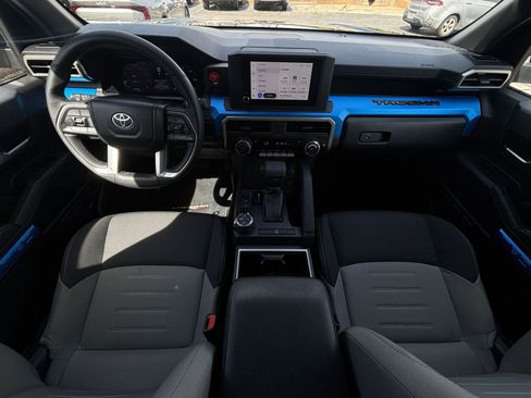 Used 2025 Toyota Tacoma TRD Off-Road image 36