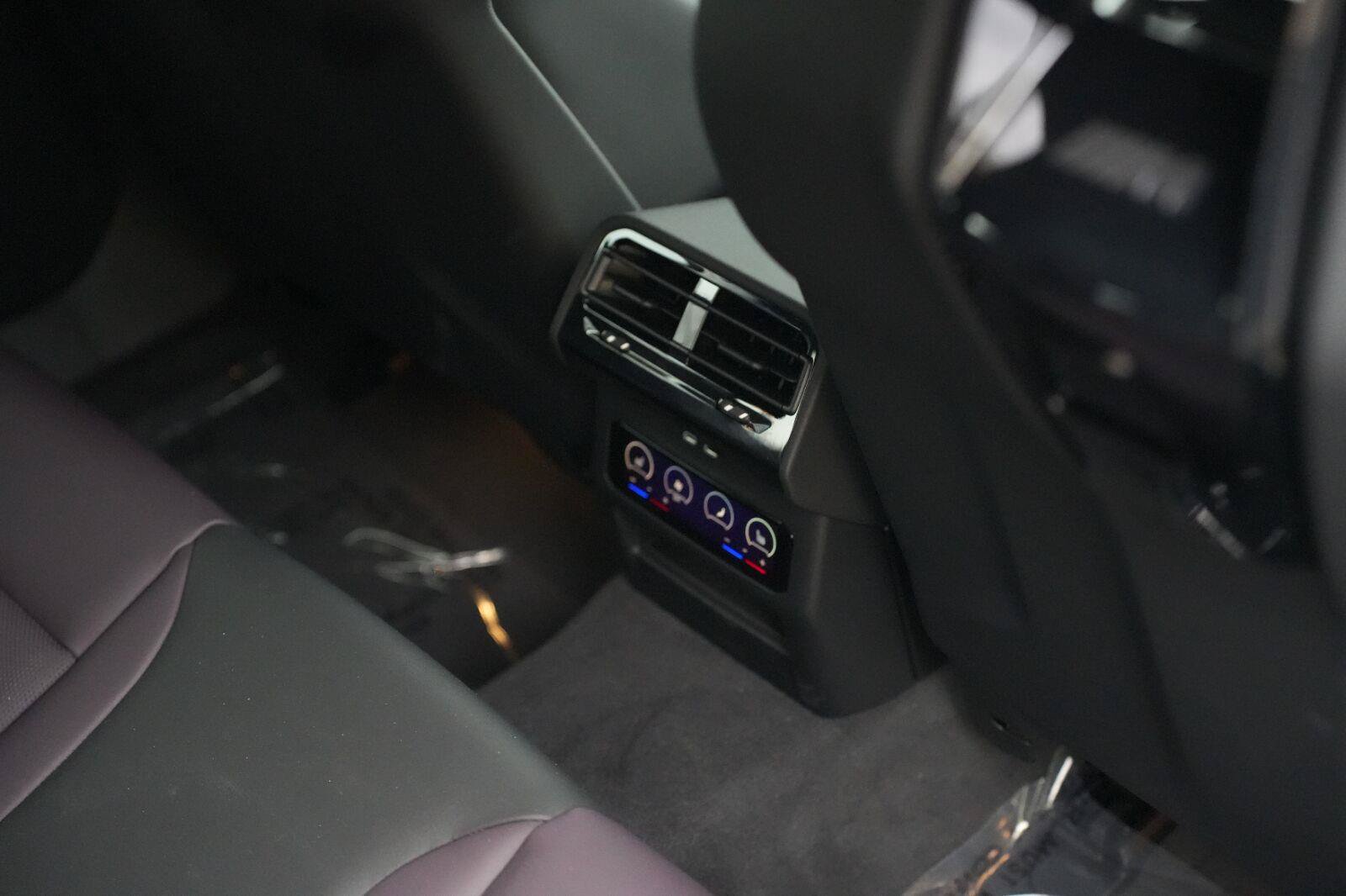 Used 2025 BMW M5 Touring AWD/4WD image 25