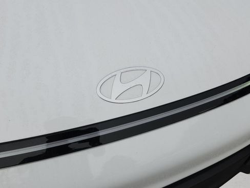 New 2026 Hyundai Kona SEL Sport AWD/4WD image 9