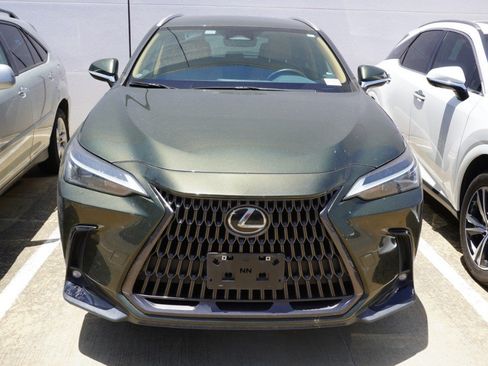 Used 2024 Lexus NX 250 FWD w/ Towing Package (2000 Lbs) image 2