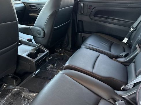 Used 2025 Honda Odyssey Sport-L image 14