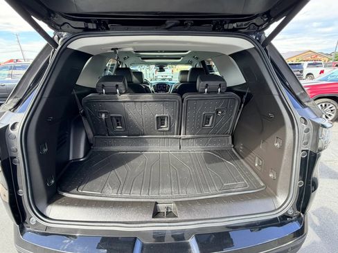 Used 2021 Chevrolet Traverse Premier w/ Redline Edition AWD/4WD image 30