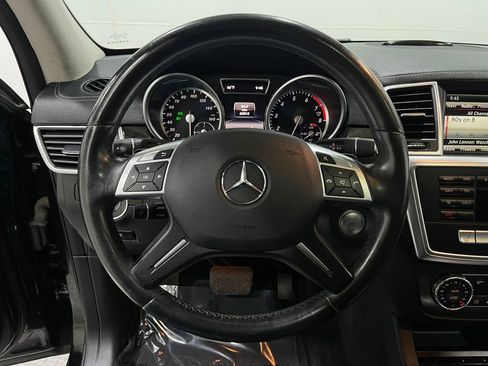 Used 2016 Mercedes-Benz GL 450 4MATIC w/ Premium I Package image 24