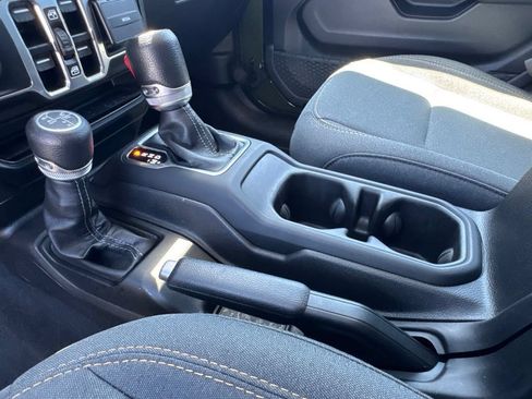 Used 2024 Jeep Wrangler Unlimited Sahara AWD/4WD image 28