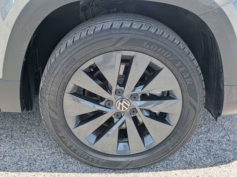 Used 2023 Volkswagen Taos S w/ Driver Assistance Package FWD image 11