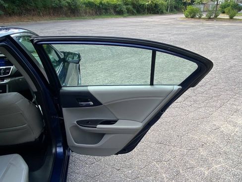 Used 2015 Honda Accord EX-L image 49