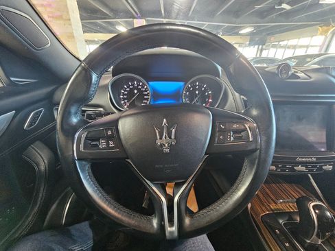 Used 2018 Maserati Levante GranLusso image 33