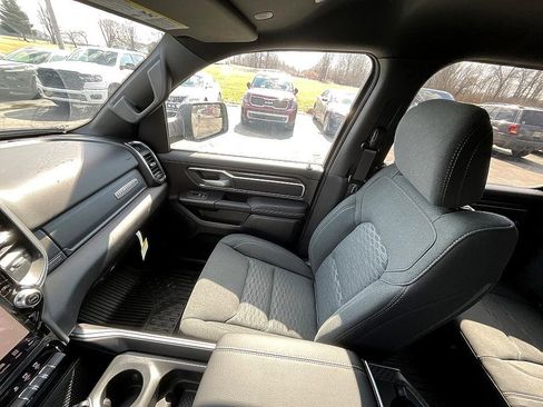 New 2026 RAM 1500 4x4 Crew Cab image 31