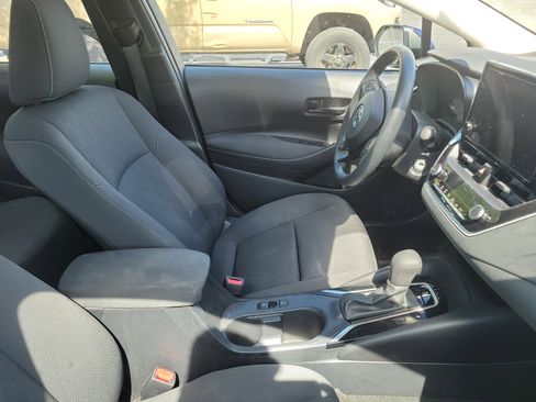 Used 2023 Toyota Corolla LE FWD image 10