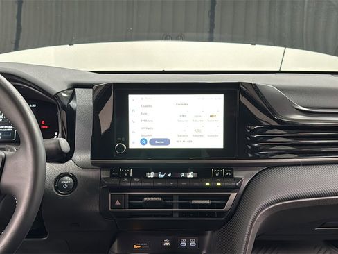 Used 2026 Toyota Camry SE w/ Convenience Package image 10