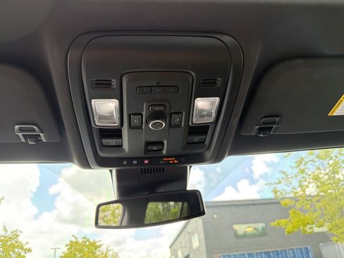 Used 2023 GMC Yukon AT4 w/ AT4 Premium Package AWD/4WD image 28