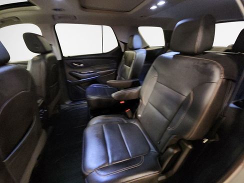 Certified 2020 Chevrolet Traverse RS w/ LPO, Floor Liner Package AWD/4WD image 24