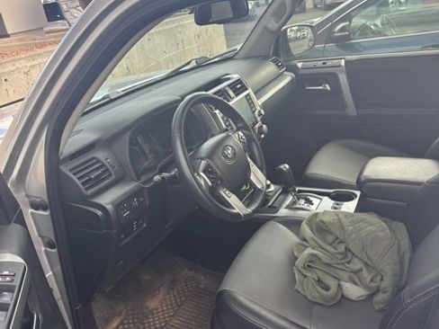 Used 2022 Toyota 4Runner SR5 Premium AWD/4WD image 15