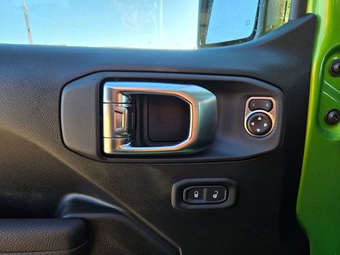 New 2026 Jeep Gladiator Sport AWD/4WD image 11