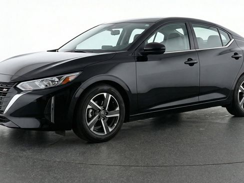 Used 2025 Nissan Sentra SV image 3