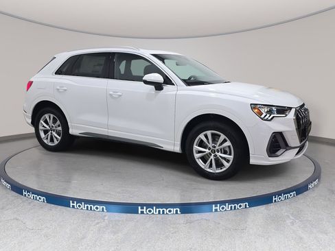 Certified 2025 Audi Q3 2.0T Premium w/ Convenience Package image 4