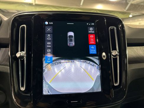 Certified 2023 Volvo C40 P8 Recharge Plus w/ Climate Package AWD/4WD image 17