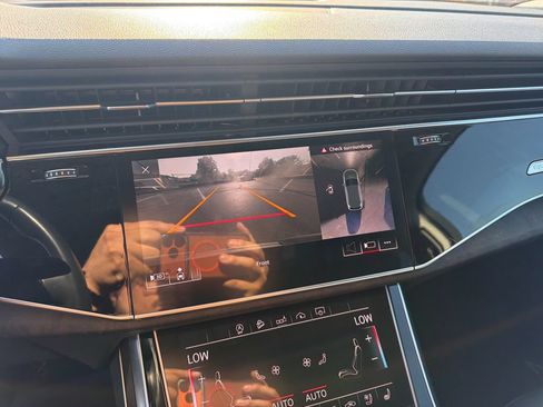 Used 2020 Audi Q7 3.0T Premium Plus w/ Premium Plus Package AWD/4WD image 38