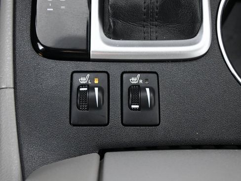 Used 2018 Toyota Highlander XLE image 35