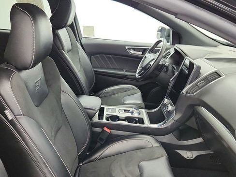 Used 2023 Ford Edge ST image 24
