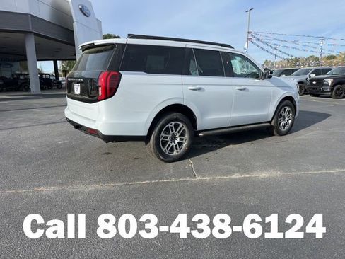 New 2026 Ford Expedition Active RWD image 3