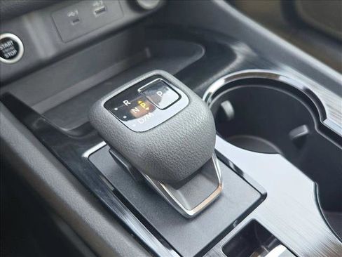 Used 2023 Nissan Rogue S FWD image 12