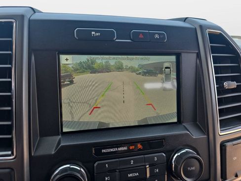 Used 2018 Ford F150 XLT w/ Equipment Group 302A Luxury AWD/4WD image 25