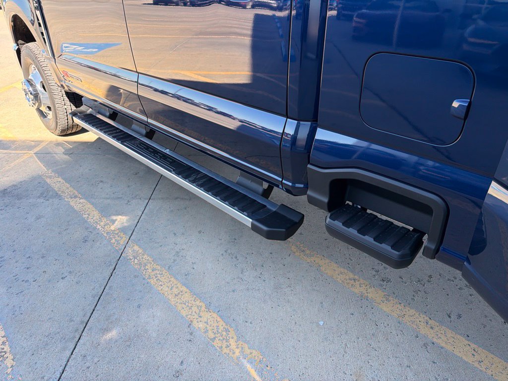 New 2027 Ford F350 Lariat w/ Lariat Premium Package AWD/4WD image 13
