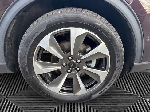 Certified 2023 Ford Escape Platinum w/ Premium Technology Package AWD/4WD image 14