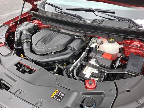 Used 2024 Chevrolet Traverse RS image 27