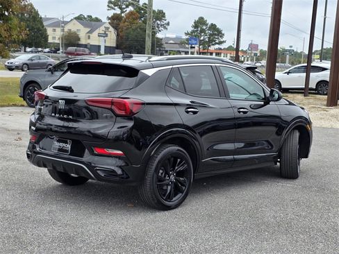 Used 2024 Buick Encore GX Sport Touring image 7