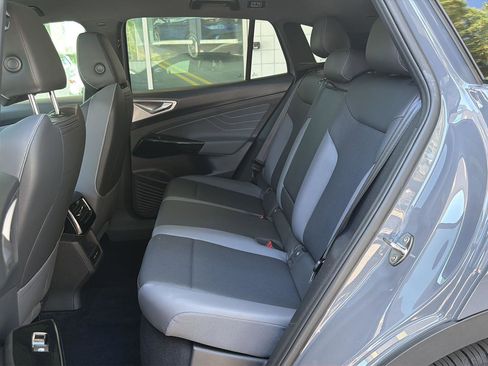 Used 2023 Volkswagen ID.4 S RWD image 16