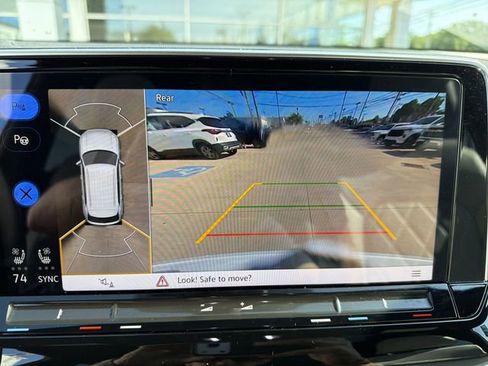 Used 2024 Volkswagen Atlas Cross Sport SEL Premium R-Line AWD/4WD image 19