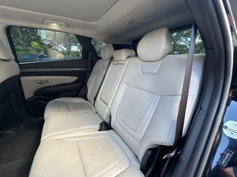 Used 2022 Hyundai Tucson Limited w/ Cargo Package FWD image 8