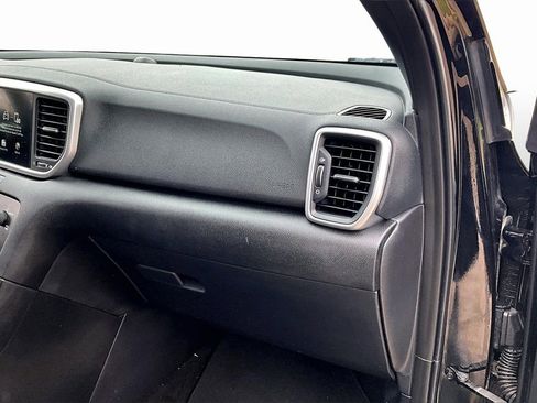 Certified 2022 Kia Sportage Nightfall Edition image 16