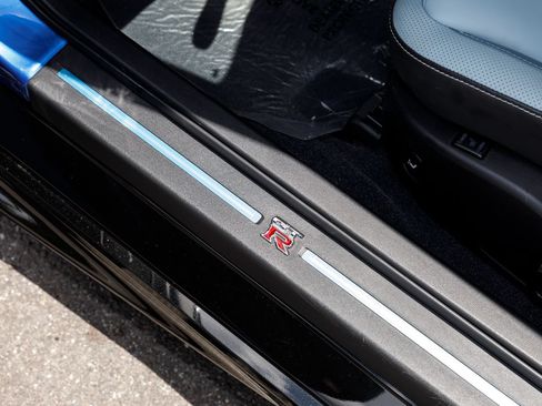 Used 2024 Nissan GT-R AWD/4WD image 44