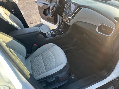 Used 2019 Chevrolet Equinox LT FWD image 18